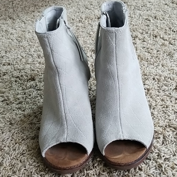 TOMS Majorca Quilted Suede Leather Booties - Picture 3 of 5